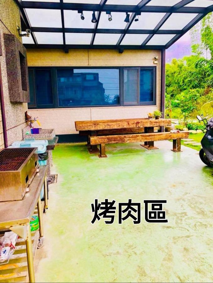 Ferienwohnung Weiden House Luodong Exterior foto
