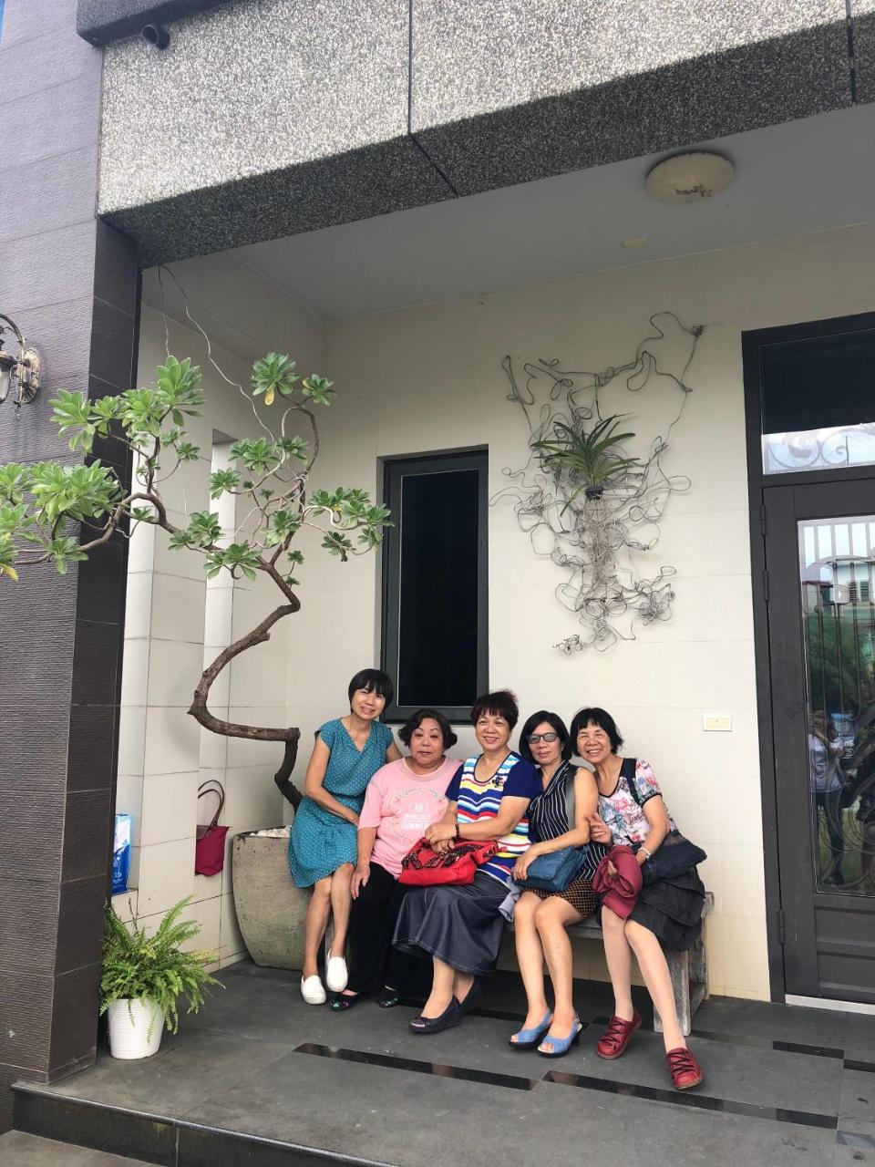 Ferienwohnung Weiden House Luodong Exterior foto